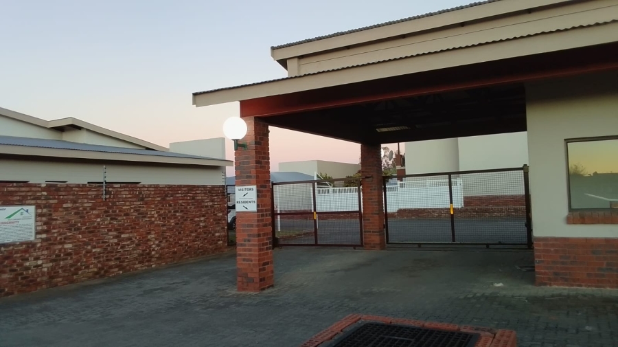 3 Bedroom Property for Sale in Waterval East North West